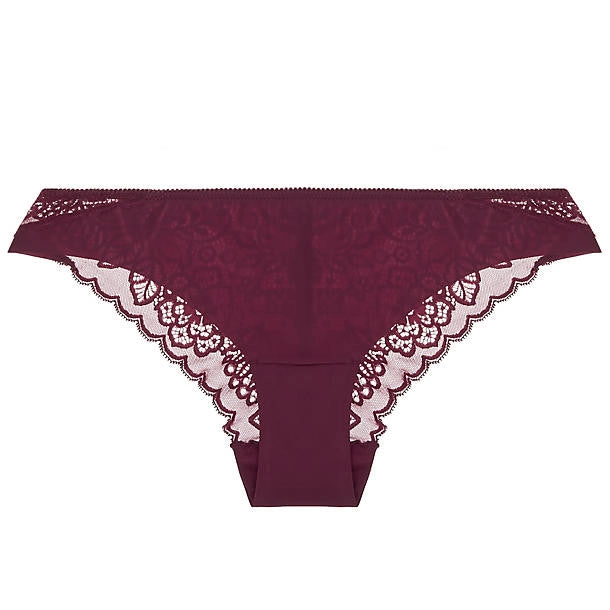 Amourette Spotlight Brazilian