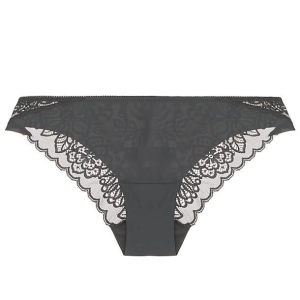 Amourette Spotlight Brazilian